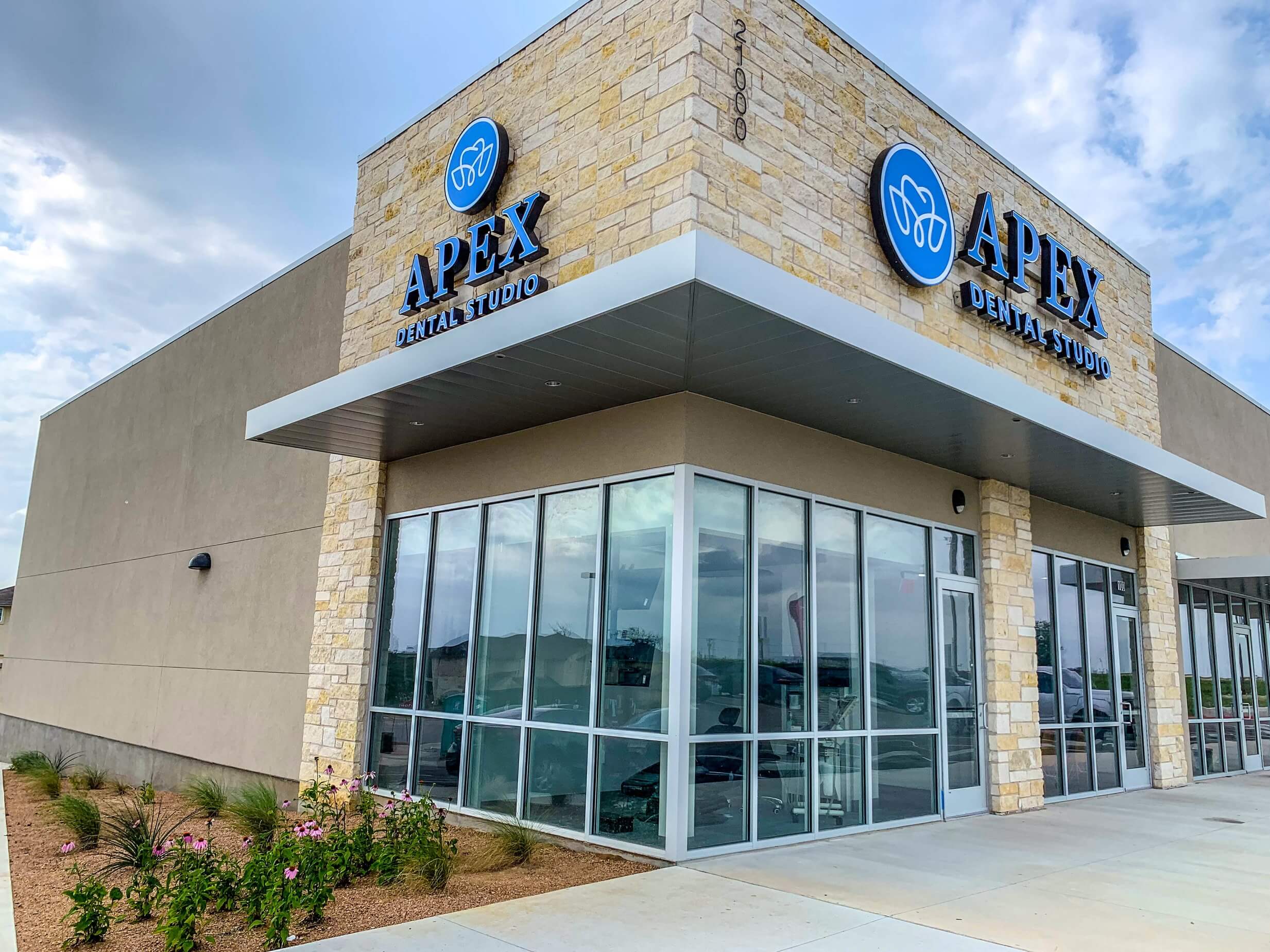 Apex Dental Studio Dentist in Hutto, Pflugerville & Round Rock
